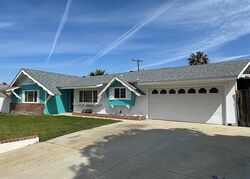 Pre-foreclosure in  E SIDLEE ST Thousand Oaks, CA 91360