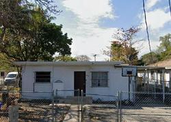 Pre-foreclosure in  NW 9TH CT Miami, FL 33127