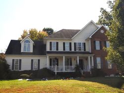 Pre-foreclosure in  FOX HURST TER Midlothian, VA 23113