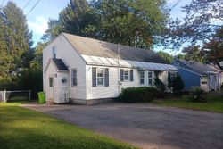 Pre-foreclosure in  VAN MARA DR Syracuse, NY 13212