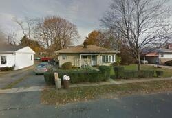 Pre-foreclosure in  EMERALD LN N Amityville, NY 11701