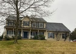 Pre-foreclosure in  RIDGEWOOD DR Hanover, PA 17331
