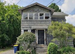 Pre-foreclosure in  KINCAID AVE Syracuse, NY 13204
