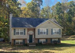 Pre-foreclosure in  HIDDEN LAKE DR Stafford, VA 22556