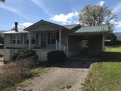 Pre-foreclosure Listing in COTTON LN CARYVILLE, TN 37714