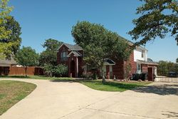 Pre-foreclosure in  SHADY BEND DR Kennedale, TX 76060