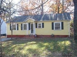 Pre-foreclosure in  DINGLEWOOD AVE Charlotte, NC 28205