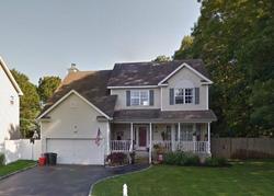 Pre-foreclosure in  FABLE RD Saint James, NY 11780