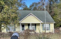 Pre-foreclosure Listing in CREEKSIDE DR HOOKERTON, NC 28538