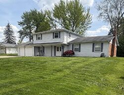 Pre-foreclosure in  IVERNESS LN West Bloomfield, MI 48323