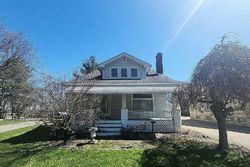 Pre-foreclosure in  HENRY ST Cleveland, OH 44125