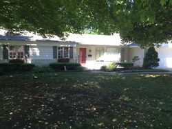 Pre-foreclosure in  NAPLES DR Toledo, OH 43615