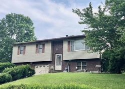 Pre-foreclosure in  HIDDEN VIEW DR Walden, NY 12586