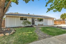 Pre-foreclosure in  FAR WEST AVE Medford, OR 97501