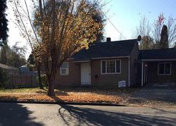 Pre-foreclosure in  W LINCOLN ST Woodburn, OR 97071