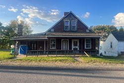 Pre-foreclosure in  FINDLAY ST Washington, PA 15301