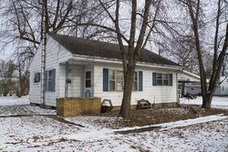 Pre-foreclosure in  E GRIDLEY ST Bushnell, IL 61422