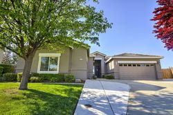 Pre-foreclosure in  MOUNT DARWIN CT Roseville, CA 95747