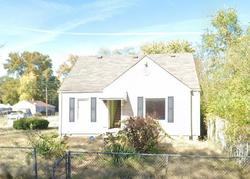 Pre-foreclosure in  HALLOWS AVE East Saint Louis, IL 62204