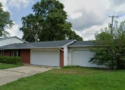 Pre-foreclosure in  ORLEANS DR Fairview Heights, IL 62208