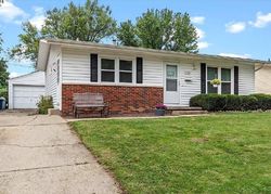 Pre-foreclosure in  FAIRMONT DR Springfield, IL 62702