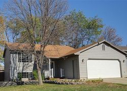 Pre-foreclosure in  E OLD HICKORY ST Sioux Falls, SD 57104