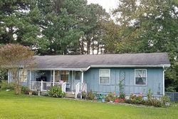 Pre-foreclosure in  REID LN Winchester, TN 37398