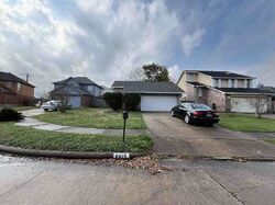 Pre-foreclosure in  VINKINS RD Houston, TX 77071