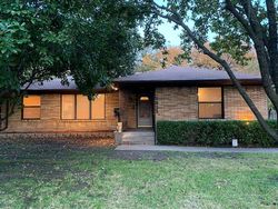 Pre-foreclosure in  MORNINGSIDE DR Garland, TX 75042