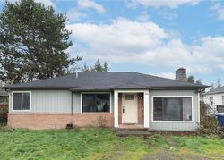 Pre-foreclosure in  VETERANS DR SW Lakewood, WA 98498