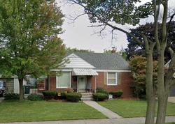 Pre-foreclosure in  OUTER DR Dearborn, MI 48124