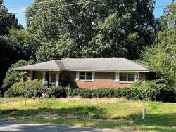 Pre-foreclosure in  10TH ST NW Arab, AL 35016