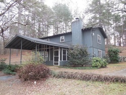 Pre-foreclosure in  SCENIC DR Gadsden, AL 35904