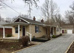 Pre-foreclosure in  BRUCE AVE Louisville, KY 40214