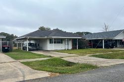 Pre-foreclosure in  RUFFIAN DR Carencro, LA 70520