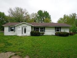 Pre-foreclosure in  HIGH POINT DR Edwardsville, IL 62025