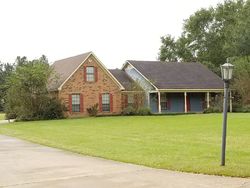 Pre-foreclosure in  COUNTRY BEND PL Byram, MS 39272