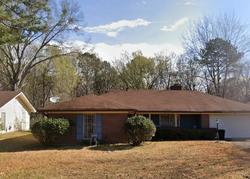 Pre-foreclosure in  FERNCREEK DR Jackson, MS 39211