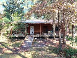 Pre-foreclosure in  WILSON CIR Arapahoe, NC 28510