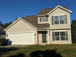 Pre-foreclosure in  BOSBURG DR Mooresville, NC 28115