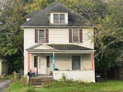 Pre-foreclosure in  OWASCO RD Auburn, NY 13021