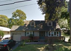 Pre-foreclosure in  SOMERSET ST Huntington Station, NY 11746