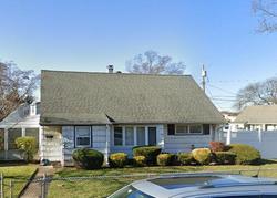 Pre-foreclosure Listing in CHESTNUT DR HEWLETT, NY 11557