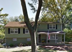 Pre-foreclosure Listing in RED SPRING LN GLEN COVE, NY 11542