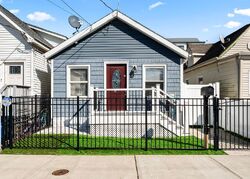 Pre-foreclosure in  HIGHLAND AVE Keansburg, NJ 07734