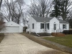 Pre-foreclosure in  MORRY ST Hillsdale, MI 49242