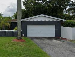 Pre-foreclosure in  NE 155TH TER Miami, FL 33162