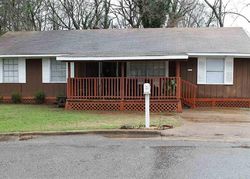 Pre-foreclosure in  RIDGECREST CIR SW Huntsville, AL 35805