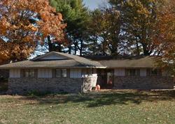Pre-foreclosure in  COTTONTAIL LN Sullivan, IL 61951