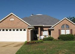 Pre-foreclosure in  SANDALWOOD DR Bossier City, LA 71111